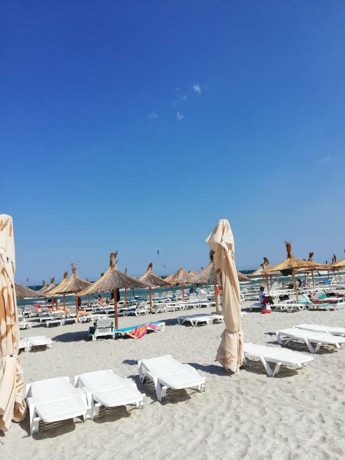 Beach View Apartment Năvodari Екстериор снимка