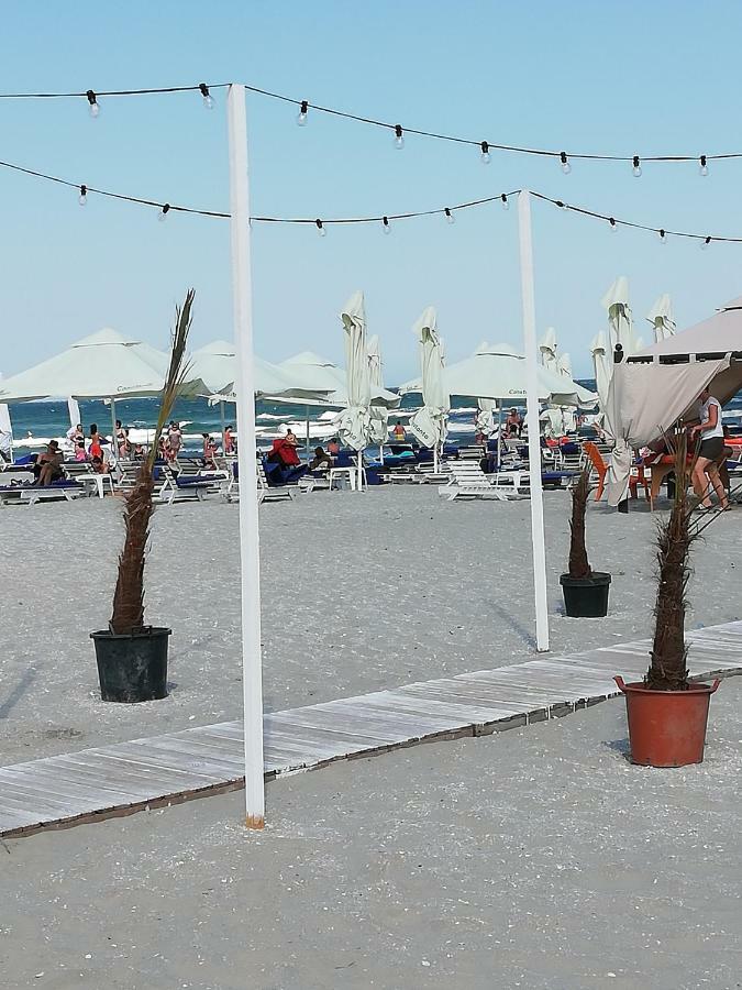 Beach View Apartment Năvodari Екстериор снимка